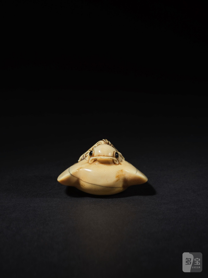 象牙彫根付 舌切雀 銘「秀正」 19世紀前期 | NETSUKE EN IVOIRE REPRÉSENTANT LA LÉGENDE DE SHITA-KIRI SUZUME - 图3